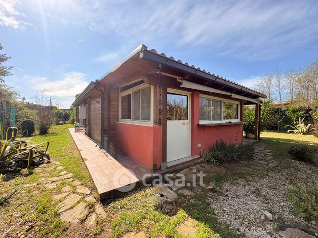 Casa indipendente in residenziale in SS148