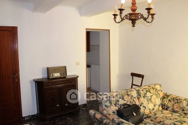 Villetta a schiera in residenziale in Via Petrognano