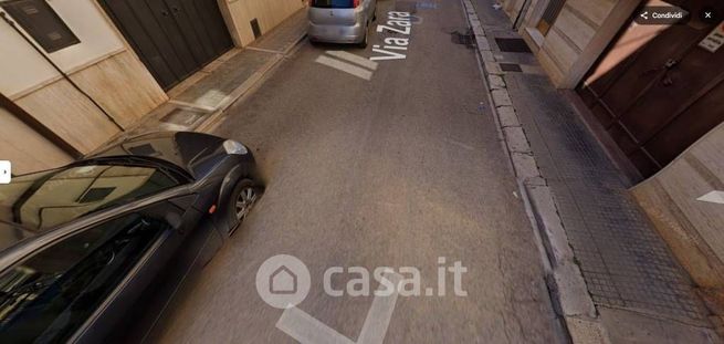 Capannone in commerciale in Via Zara 22