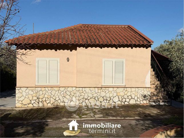 Villa in residenziale in Contrada Madonna