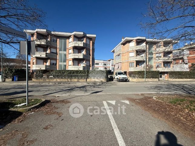 Box/posto auto in residenziale in Strada San Silvestro 1