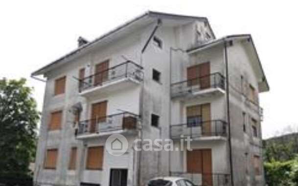 Appartamento in residenziale in Via Vara Inferiore 10