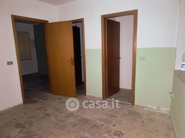 Ufficio in commerciale in Via Noce