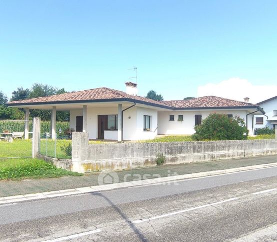 Villa in residenziale in Via Leonardo da Vinci 34