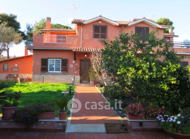 Villa in residenziale in Via dei Pesci