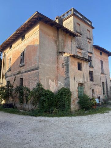 Casa indipendente in residenziale in Via Pietro Cismondi