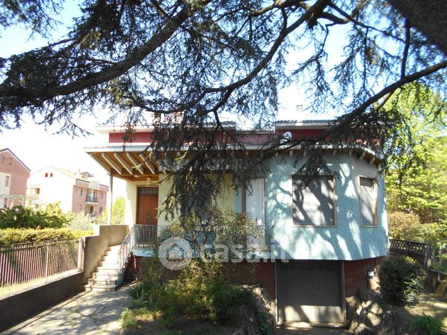 Casa indipendente in residenziale in Via Magenta 1