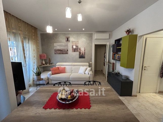 Appartamento in residenziale in Via della Gronda