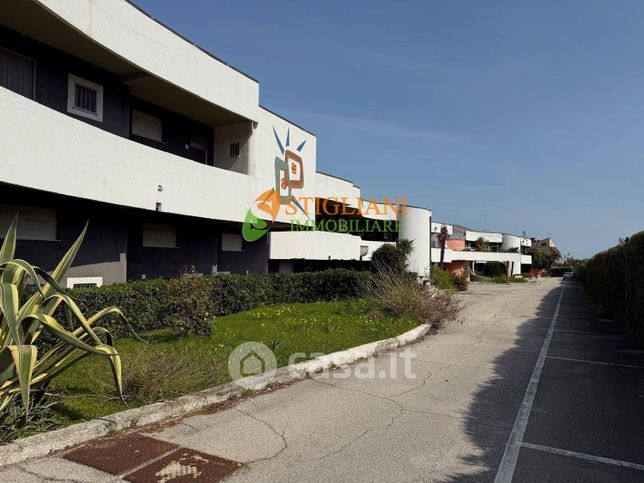 Box/posto auto in residenziale in Strada Statale 16