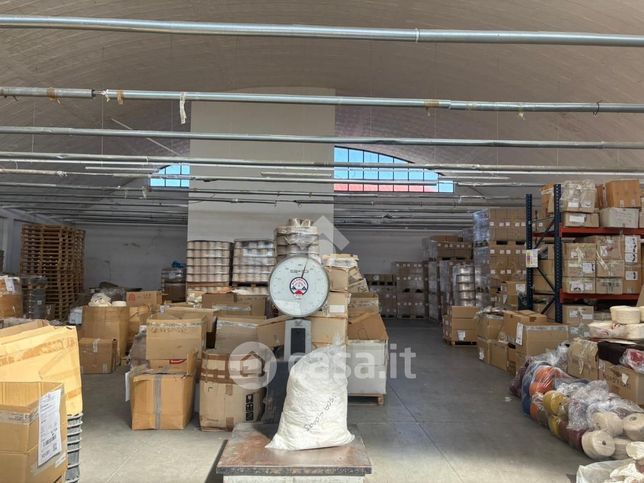 Capannone in commerciale in Via dei Colli 261