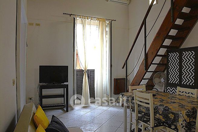 Casa indipendente in residenziale in Via V. Littara 25