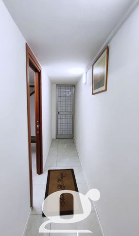 Ufficio in commerciale in Via Tommaso de Amicis
