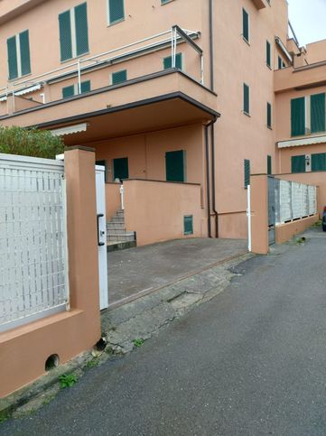 Box/posto auto in residenziale in Via Palestrina