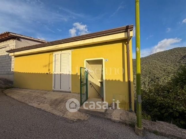 Casa indipendente in residenziale in 