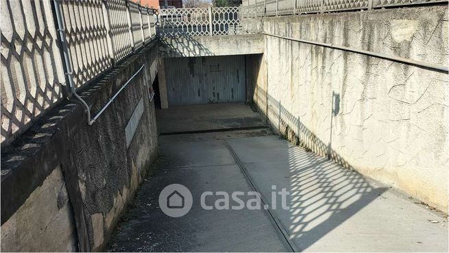 Garage/posto auto in residenziale in Via Aldo Moro 11