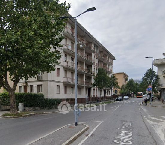 Appartamento in residenziale in Via Giulio Crescenzi 1