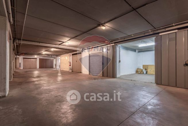 Garage/posto auto in residenziale in Via Salvatore Matarrese 2