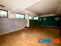 Ufficio in commerciale in 