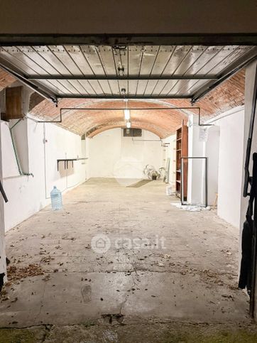 Box/posto auto in residenziale in Viale Cooperazione 9