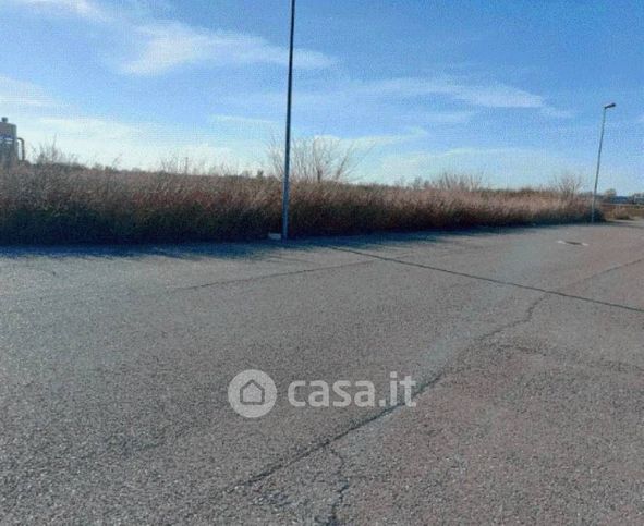Terreno agricolo in commerciale in Via Pietro Nenni