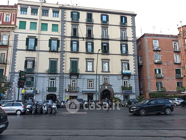 Garage/posto auto in residenziale in Piazza Sannazaro 71