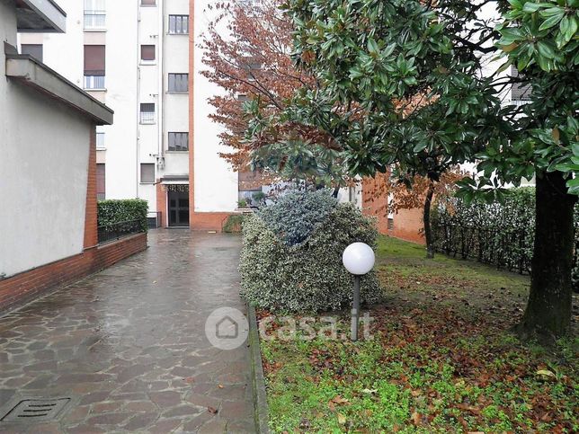 Appartamento in residenziale in Viale Monte Grappa 19