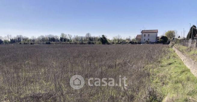 Terreno agricolo in commerciale in Via Villa Broglia