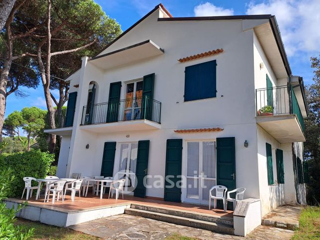 Appartamento in residenziale in Via dei Lecci