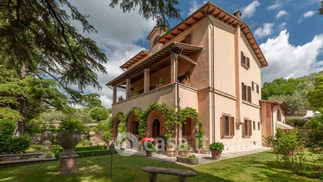 Villa in residenziale in cetona