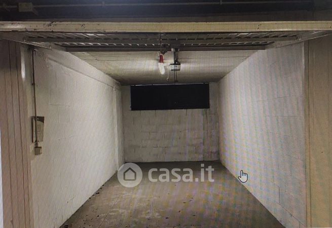 Garage/posto auto in residenziale in Via Amedeo D'Aosta 10