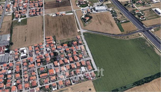 Terreno edificabile in residenziale in Via della Luna