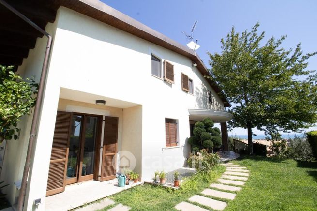 Villa in residenziale in Via Alessandro Cicognini 80