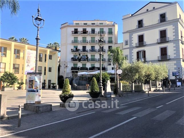 Garage/posto auto in residenziale in Corso Filangieri 32