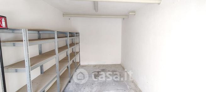 Garage/posto auto in residenziale in Via PALOMBA