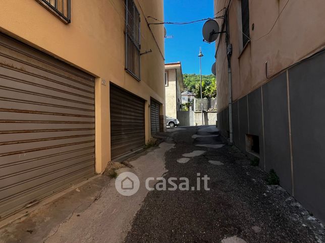 Box/posto auto in residenziale in Via Matilde Serao