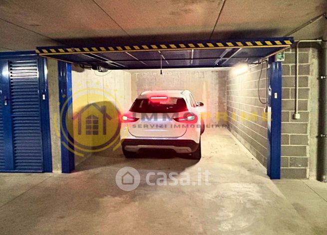 Box/posto auto in residenziale in Via Privata Metauro 9