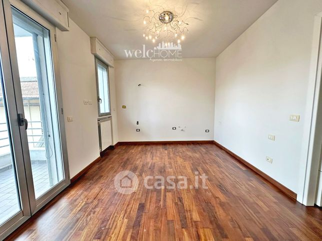 Appartamento in residenziale in Via Villa