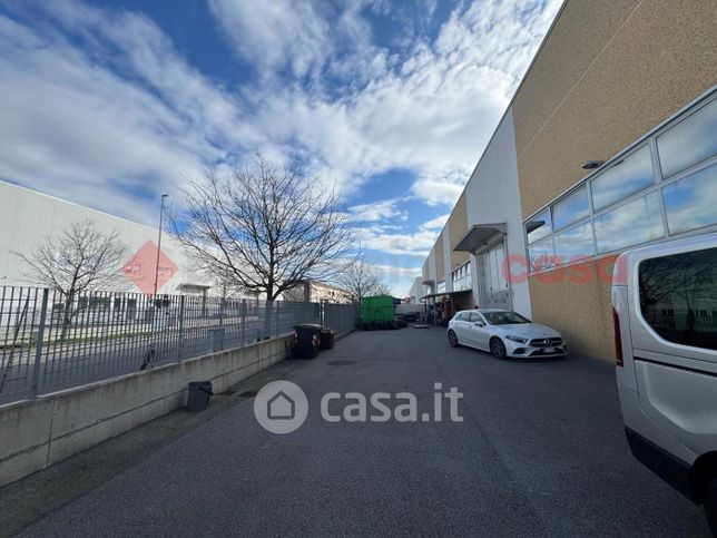 Capannone in commerciale in Via dei Legnaioli 94