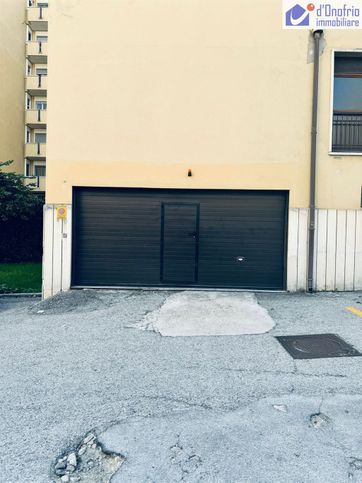 Garage/posto auto in residenziale in Via Luigi Pirandello