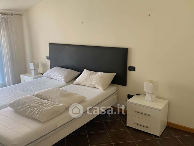 Appartamento in residenziale in Via Fracastoro 2