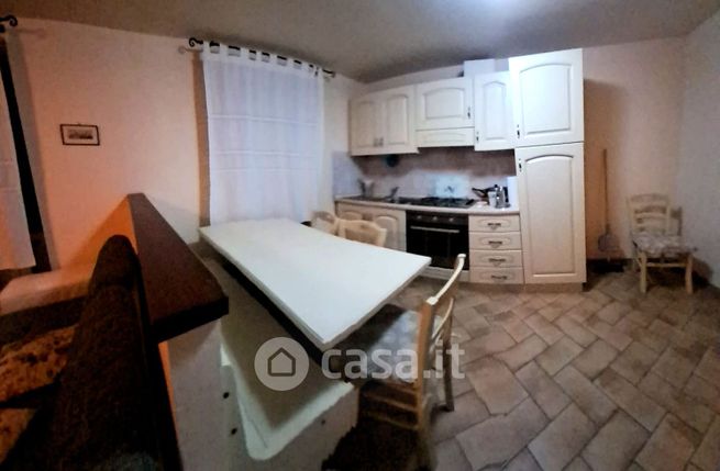 Appartamento in residenziale in Vicolo Santa Maria 7