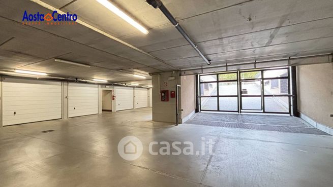 Box/posto auto in residenziale in Regione Borgnalle 14