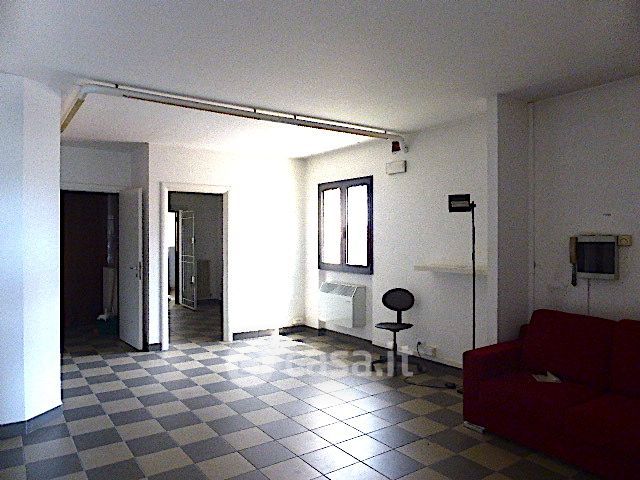 Ufficio in commerciale in Via Molino