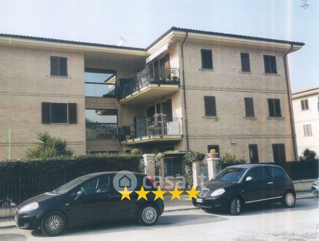 Appartamento in residenziale in Via Fratte