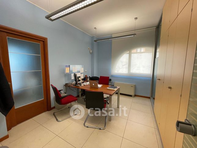 Ufficio in commerciale in Via Giuseppe Mazzini 5