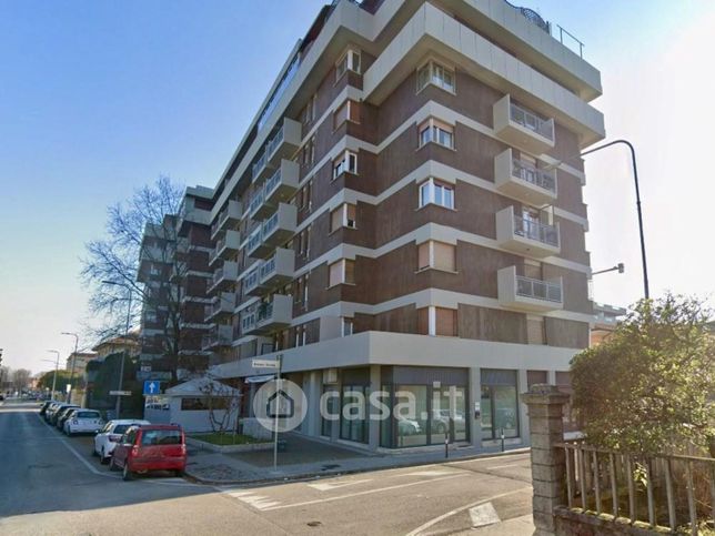 Appartamento in residenziale in Via Volturno 68