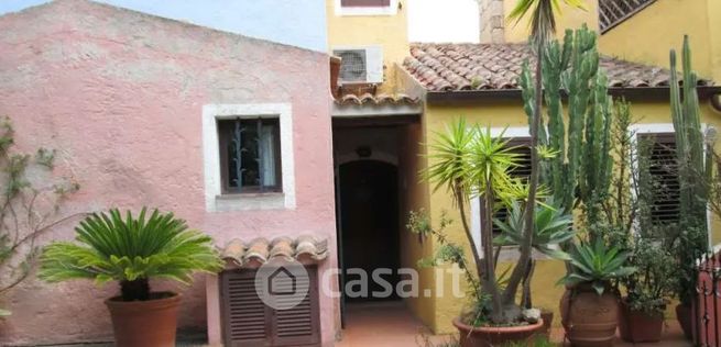 Villetta a schiera in residenziale in Via oberdan