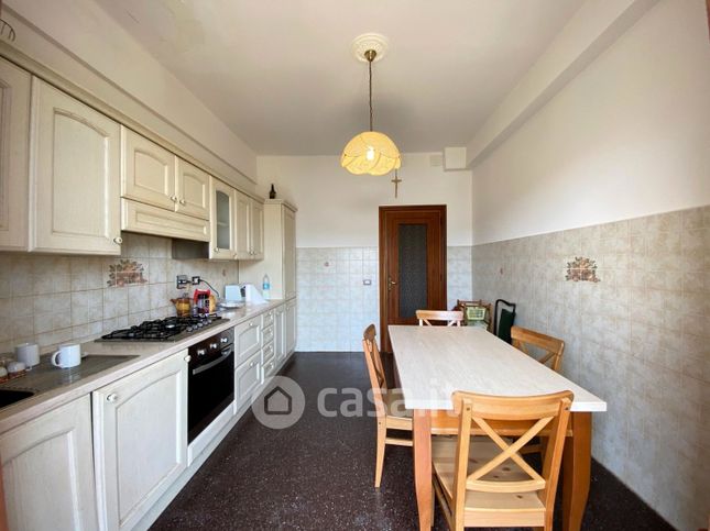 Appartamento in residenziale in Via Chiaravagna