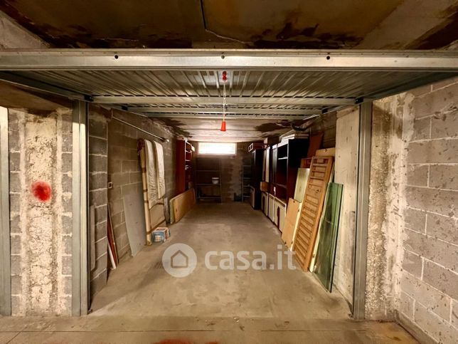 Garage/posto auto in residenziale in Via Giuseppe Ungaretti 13 A