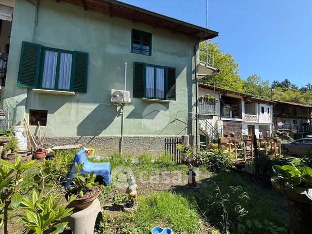 Casa bi/trifamiliare in residenziale in Borgata Bellacomba 41